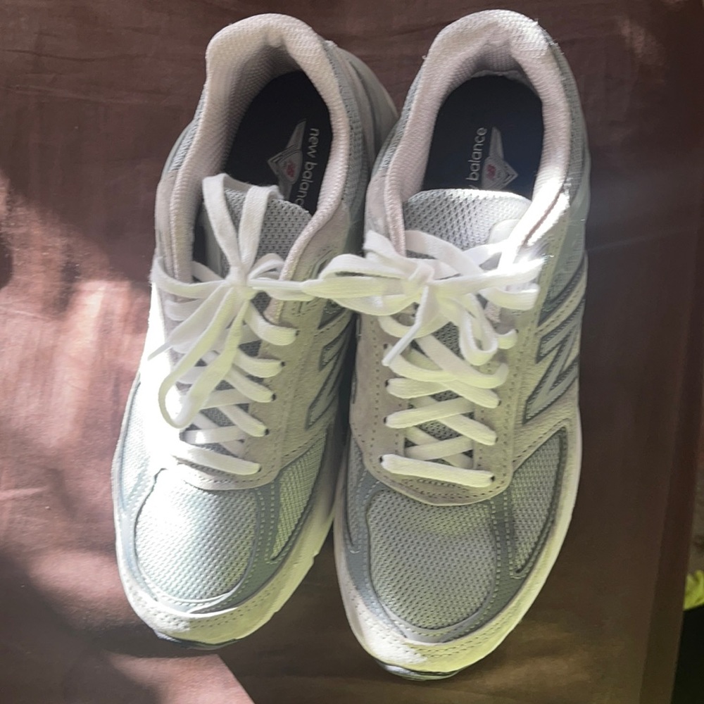 Women’s new balance 990